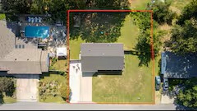 2004 Oakwood Avenue, Bentonville, AR 72712