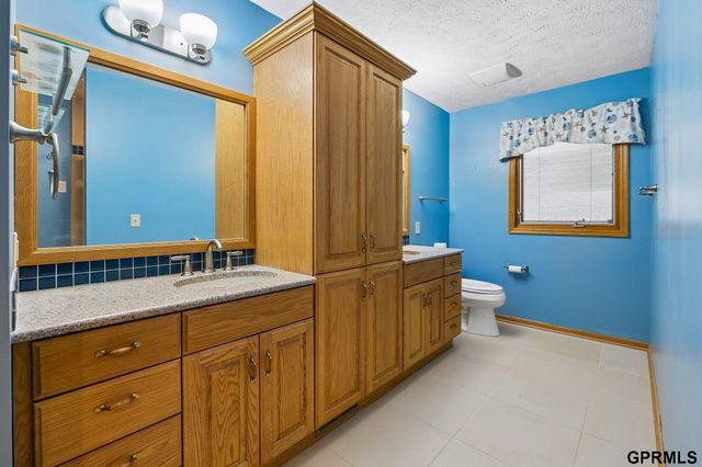 2056 Platteview Drive, Cedar Creek, NE 68016