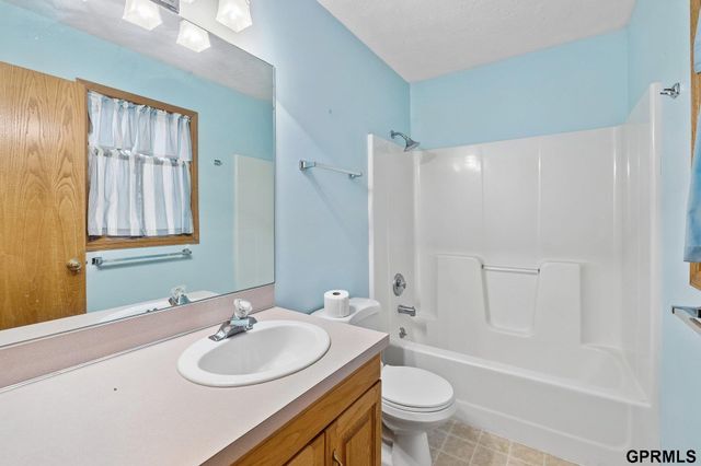 2056 Platteview Drive, Cedar Creek, NE 68016