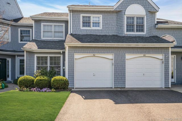 30 Lakebridge Drive S, Kings Park, NY 11754