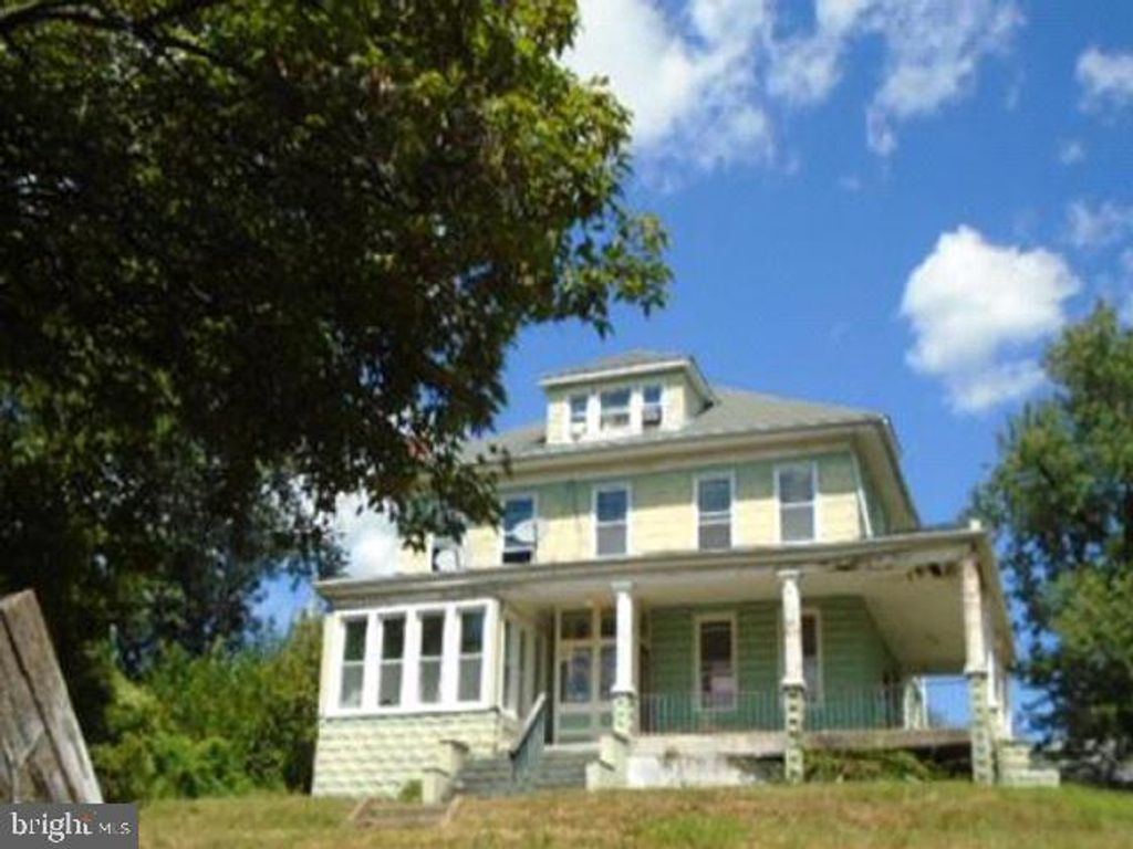 3216 HAMILTON AVE, Baltimore, MD 21214