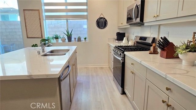 906 Lemon Drive, Pomona, CA 91768