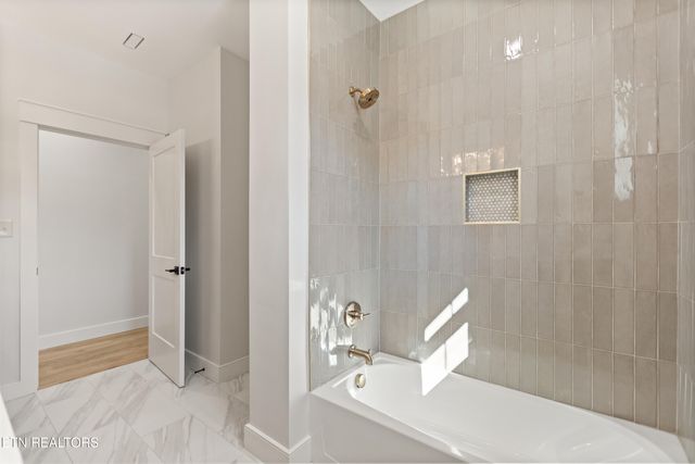 927 Herbert Drive, Greenback, TN 37742