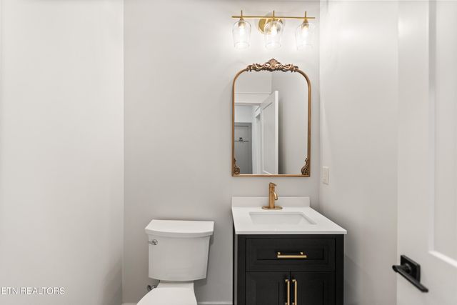 927 Herbert Drive, Greenback, TN 37742