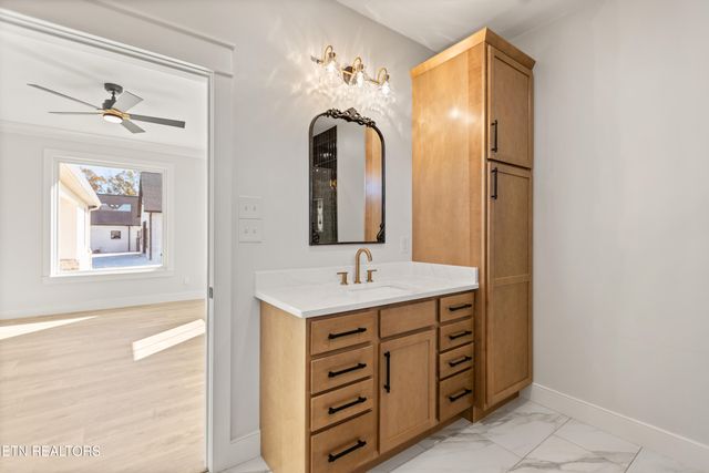 927 Herbert Drive, Greenback, TN 37742