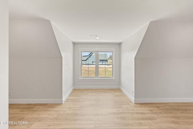 927 Herbert Drive, Greenback, TN 37742