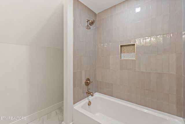 927 Herbert Drive, Greenback, TN 37742