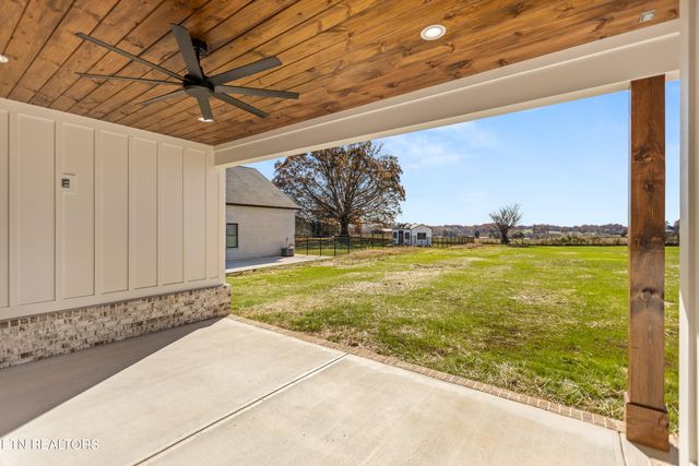 927 Herbert Drive, Greenback, TN 37742