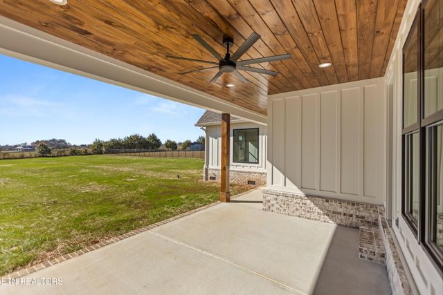 927 Herbert Drive, Greenback, TN 37742