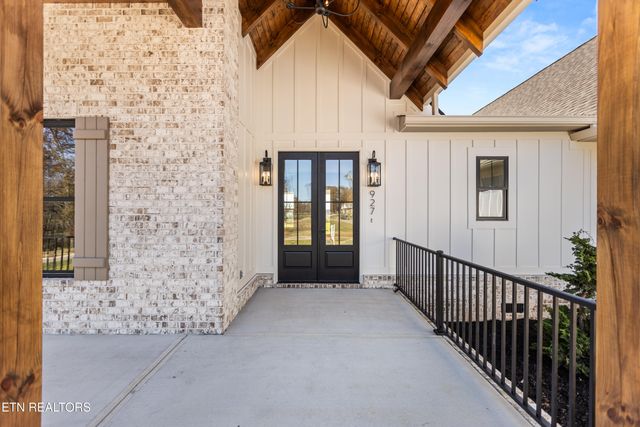 927 Herbert Drive, Greenback, TN 37742