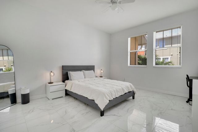 880 Millbrae Court 3, West Palm Beach, FL 33401