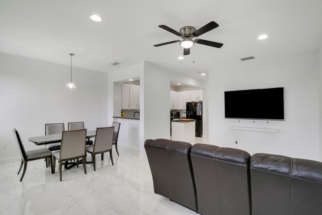880 Millbrae Court 3, West Palm Beach, FL 33401