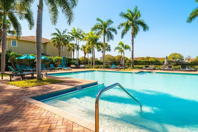 880 Millbrae Court 3, West Palm Beach, FL 33401