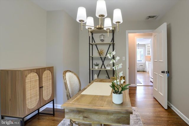 1365 SUNSET DR, Lancaster, PA 17601