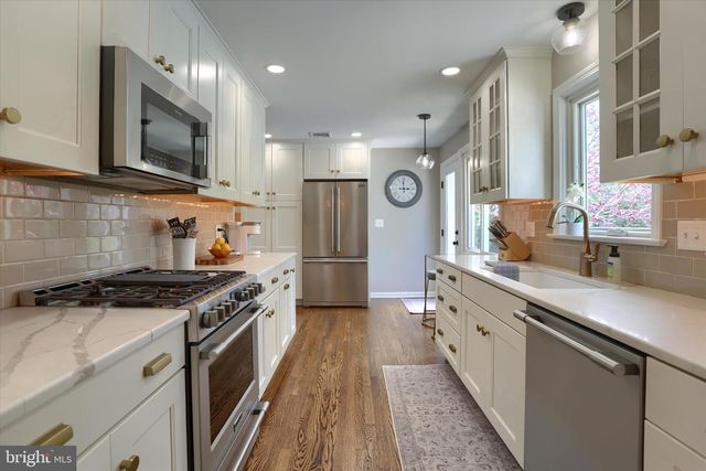 1365 SUNSET DR, Lancaster, PA 17601