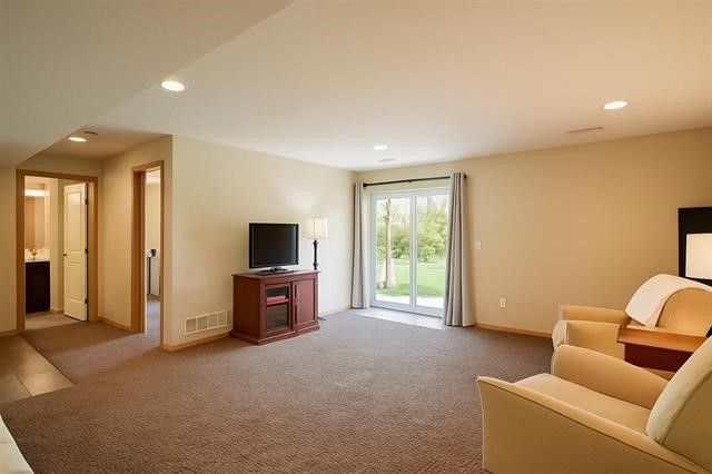 1254 Sadler Drive, North Liberty, IA 52317