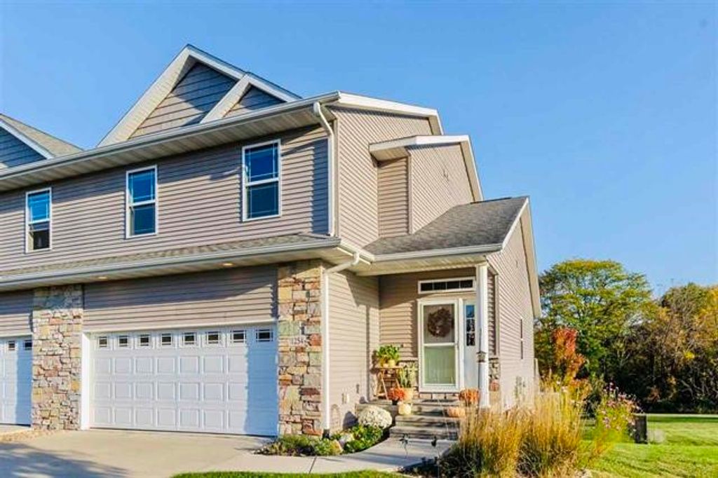 1254 Sadler Drive, North Liberty, IA 52317