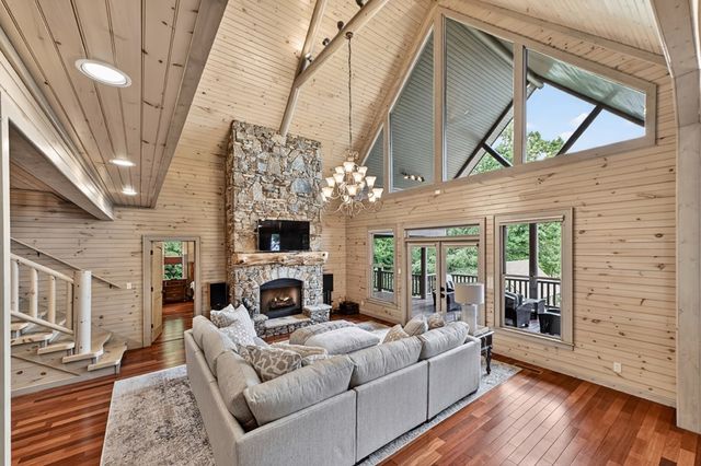 671 Adra Road, Morganton, GA 30560
