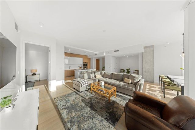 313 W 17th ST 1204, Austin, TX 78701