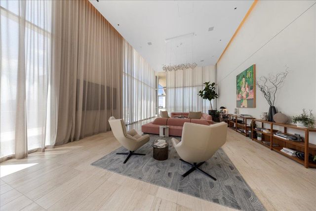 313 W 17th ST 1204, Austin, TX 78701