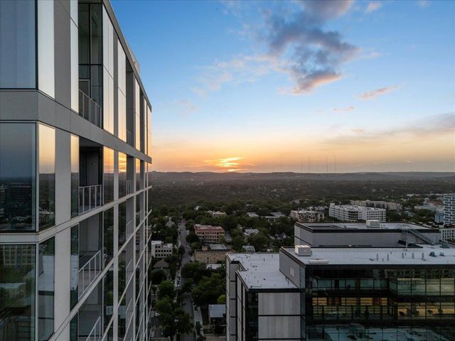 313 W 17th ST 1204, Austin, TX 78701