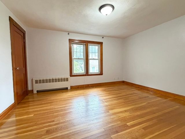 75-77 Dale St 77, Waltham, MA 02451