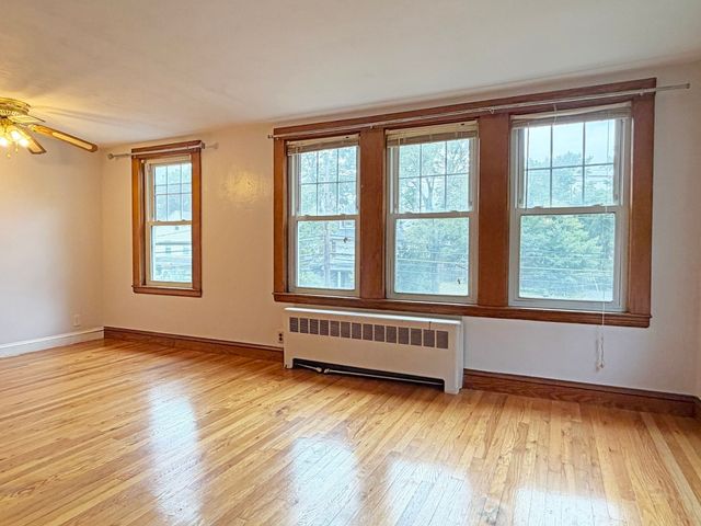 75-77 Dale St 77, Waltham, MA 02451