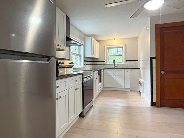 75-77 Dale St 77, Waltham, MA 02451
