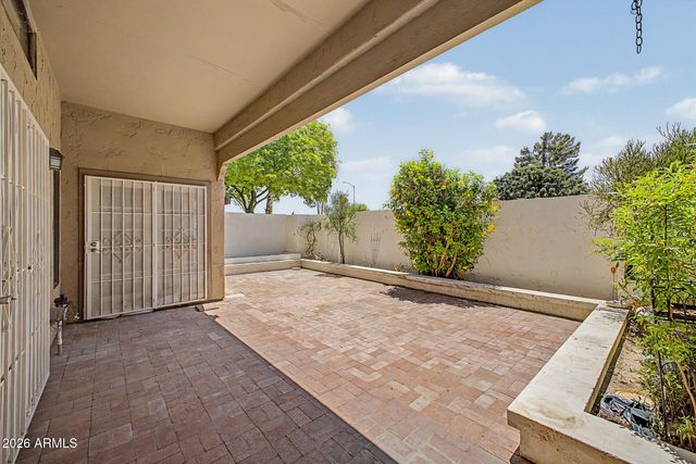 7318 E PALO VERDE Drive 11, Scottsdale, AZ 85250