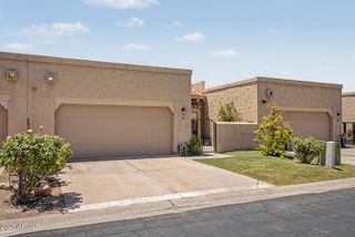 7318 E PALO VERDE Drive 11, Scottsdale, AZ 85250