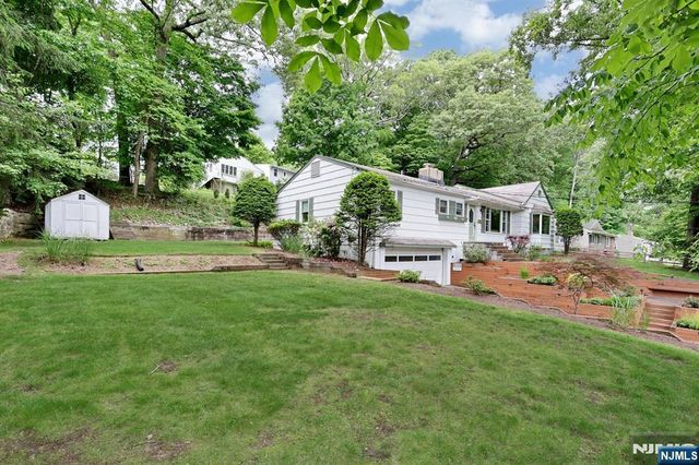 908 N Monroe Street, Midland Park, NJ 07432