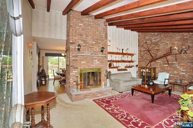 908 N Monroe Street, Midland Park, NJ 07432