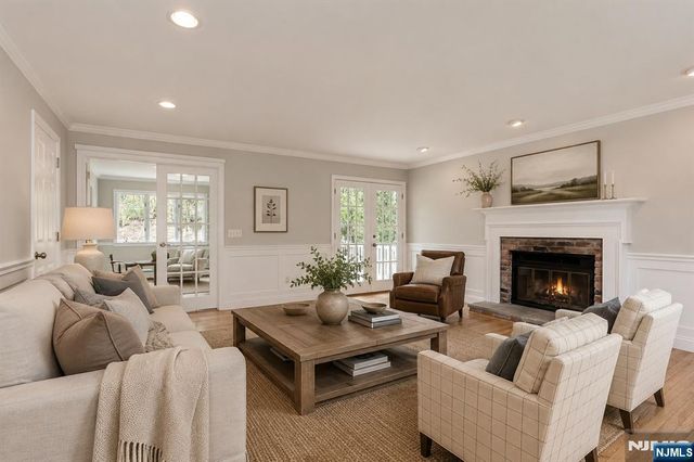 908 N Monroe Street, Midland Park, NJ 07432