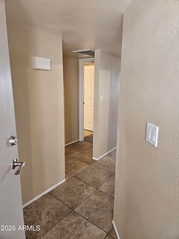 835 N GRANITE REEF Road 6A, Scottsdale, AZ 85257