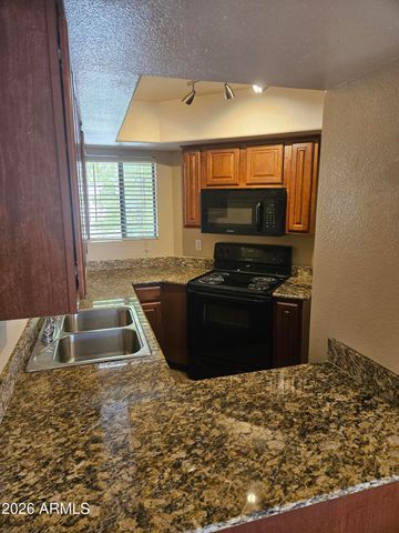 835 N GRANITE REEF Road 6A, Scottsdale, AZ 85257