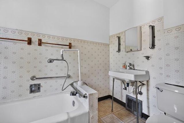 6122 35th AVENUE, Kenosha, WI 53142