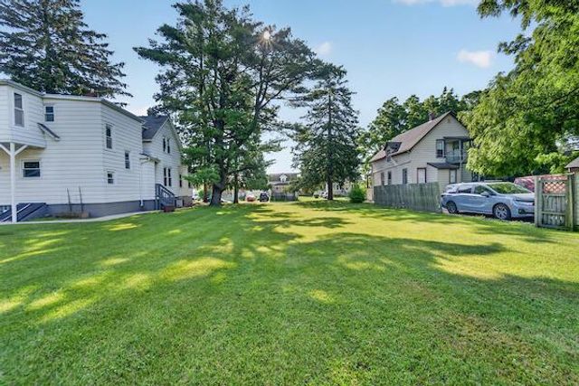 6122 35th AVENUE, Kenosha, WI 53142