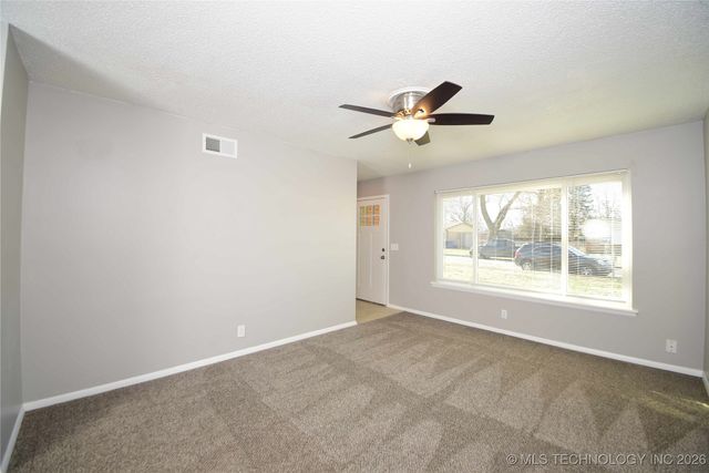 2485 S 127th East Avenue, Tulsa, OK 74129