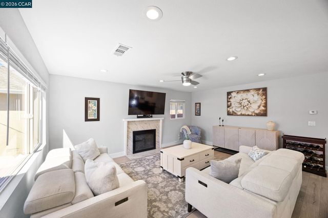 4231 Jensen St, Pleasanton, CA 94566