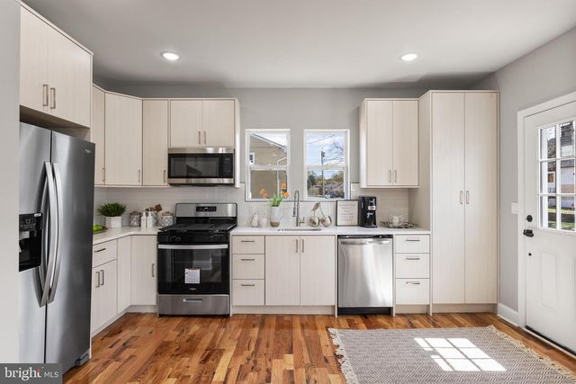 1217 CHESTNUT ST, Burlington, NJ 08016