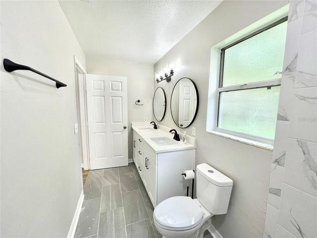 3648 NW 7TH PLACE, Gainesville, FL 32607