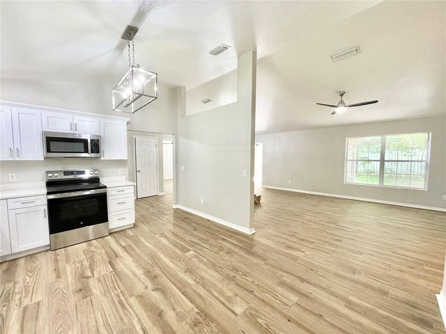 3648 NW 7TH PLACE, Gainesville, FL 32607