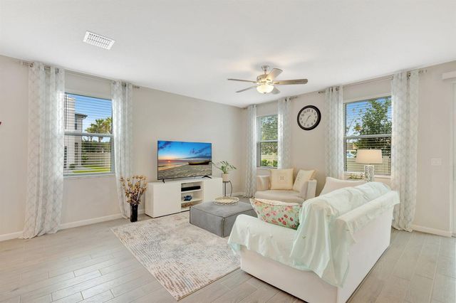 2401 SE Tarvest Way, Stuart, FL 34997