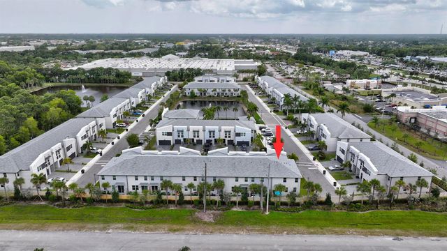 2401 SE Tarvest Way, Stuart, FL 34997
