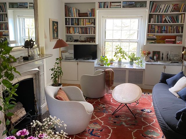 88 Mount Vernon 32, Boston, MA 02108