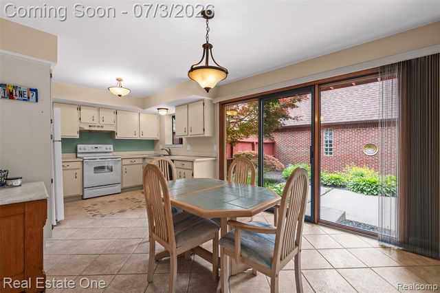 42185 Lochmoor Street, Clinton Township, MI 48038