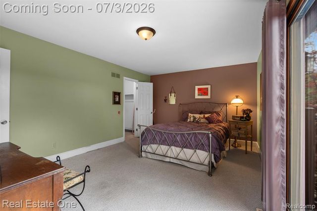 42185 Lochmoor Street, Clinton Township, MI 48038