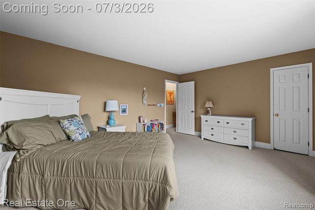 42185 Lochmoor Street, Clinton Township, MI 48038
