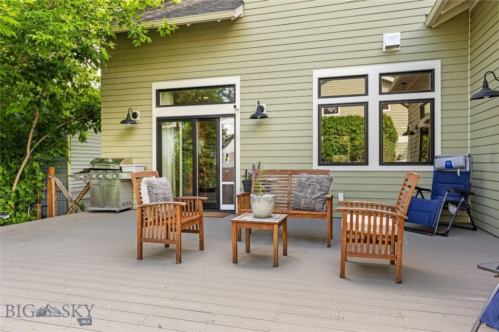 425 S Yellowstone Street, Livingston, MT 59047 photo 9