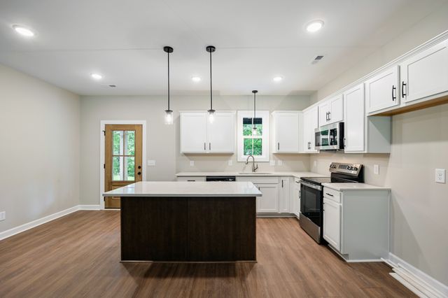 352 Pulley St, Erin, TN 37061